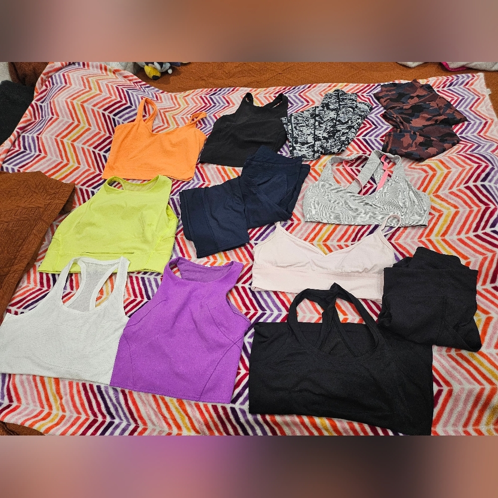 Lululemon Bundle Different Sizes, 12 Pz